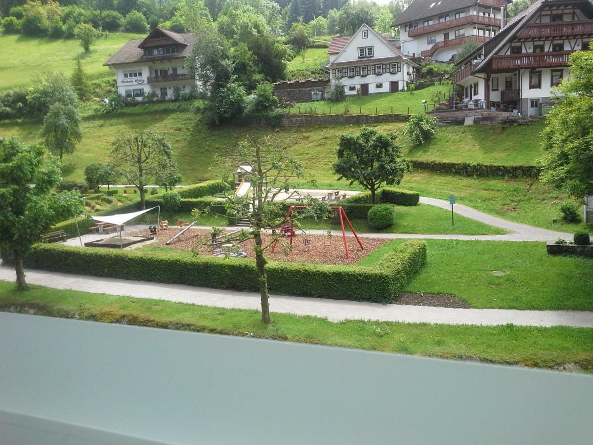 Apartamento Haus Laetsch Bad Peterstal-Griesbach Exterior foto