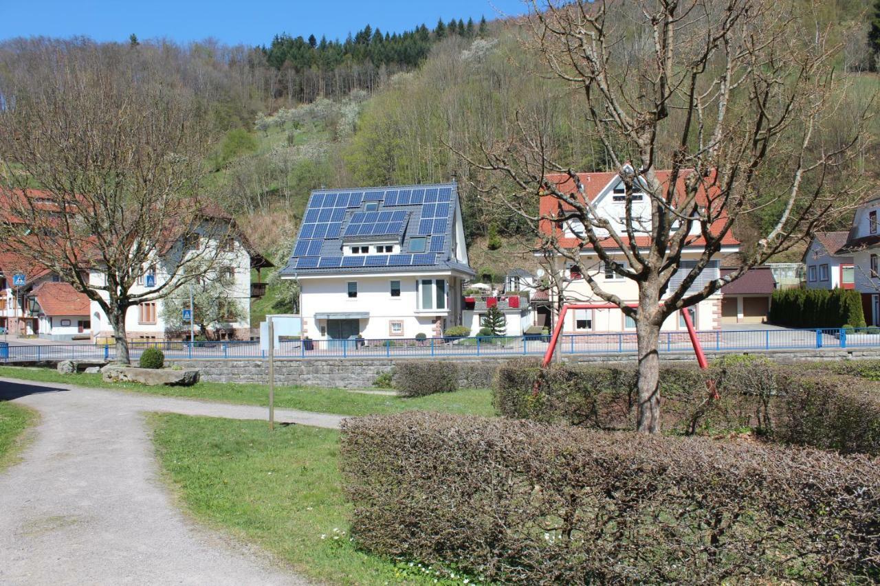 Apartamento Haus Laetsch Bad Peterstal-Griesbach Exterior foto